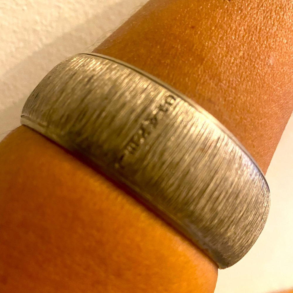 CHANEL bangle silver gorgeous